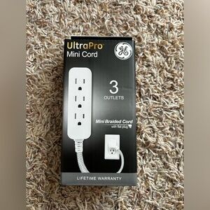 GE 3-Outlet Power Strip Extension Cord w Multiple Outlets 6 Inch Short Cord new